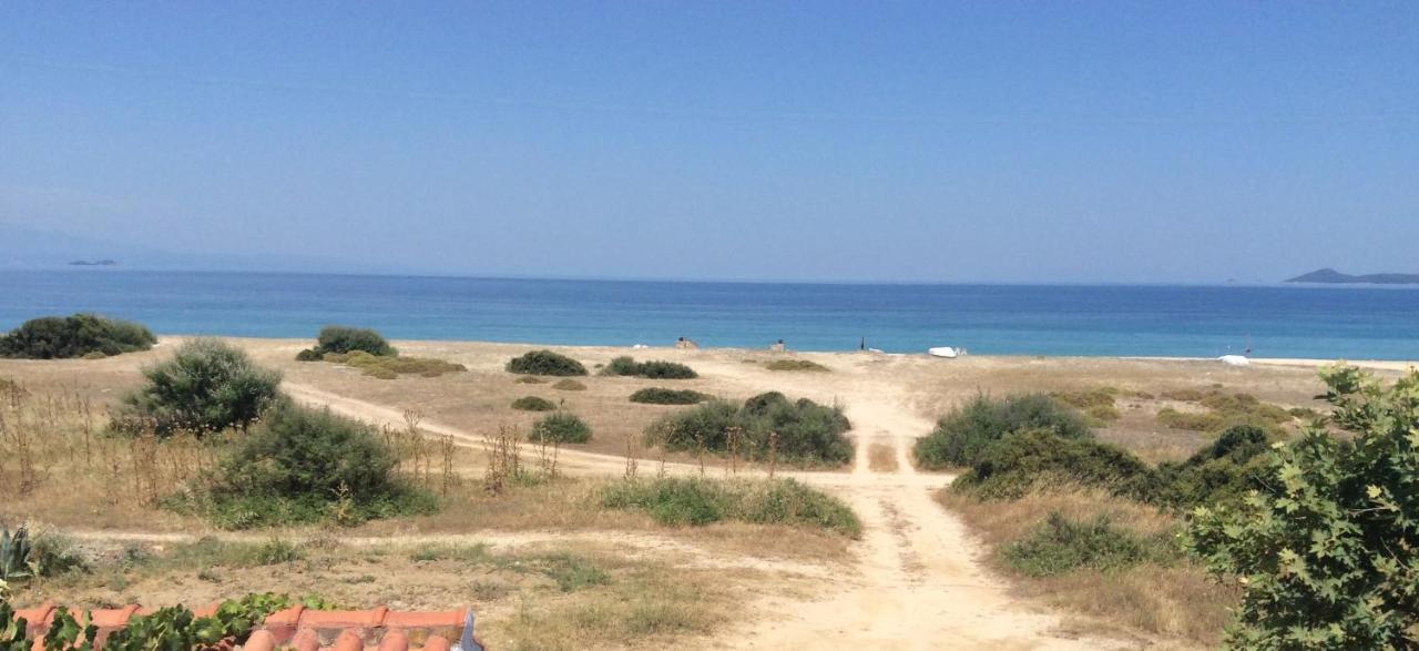 Ikidiki Beach Villa Ierissos Eksteriør billede